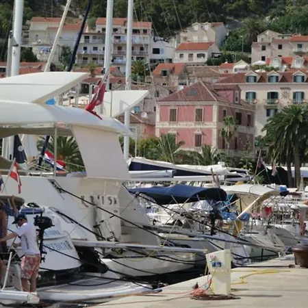 Апартаменти Novak Bonaparte - Hvar Center *