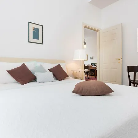 Апартаменти Novak Bonaparte - Hvar Center Хвар