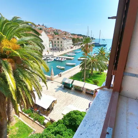Novak Bonaparte - Hvar Center * Hvar Town