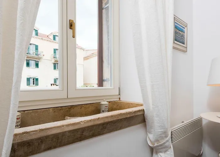 Novak Bonaparte - Hvar Center Apartman *